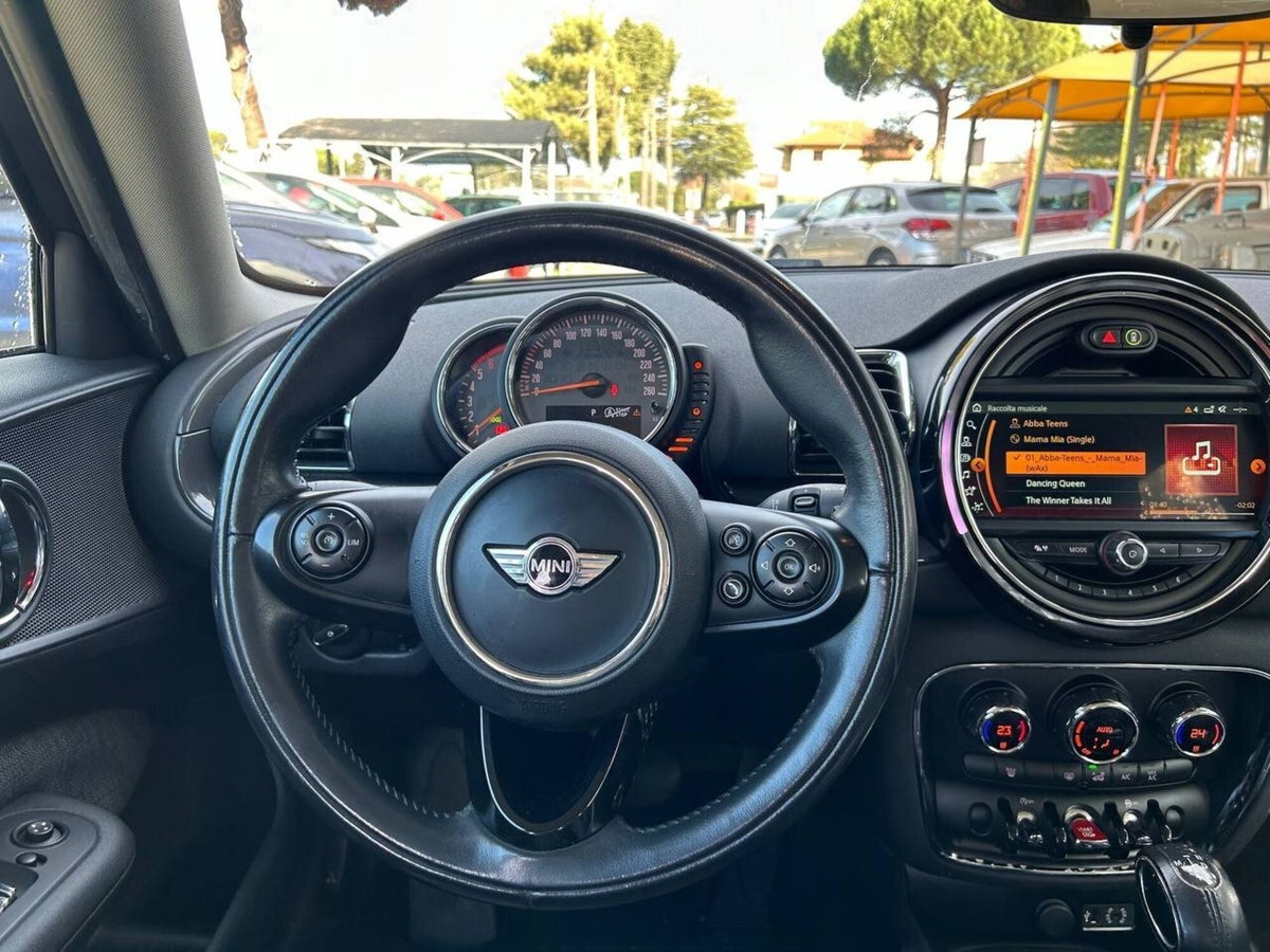 MINI Mini Clubman 2.0 Cooper D Business Clubman Automatica (17)