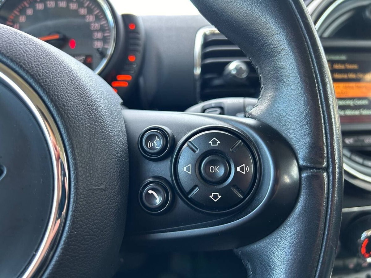 MINI Mini Clubman 2.0 Cooper D Business Clubman Automatica (19)