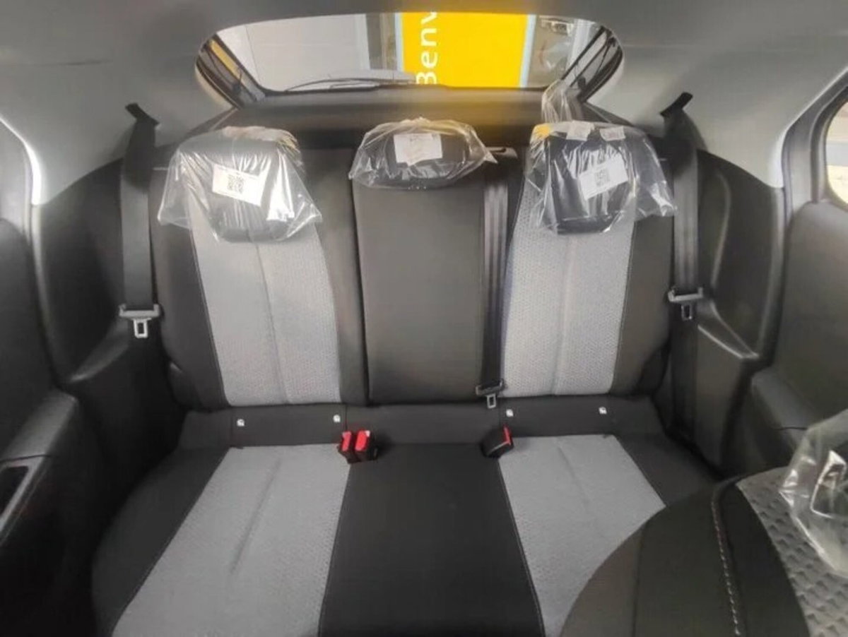 Opel Corsa 1.2 Edition (19)