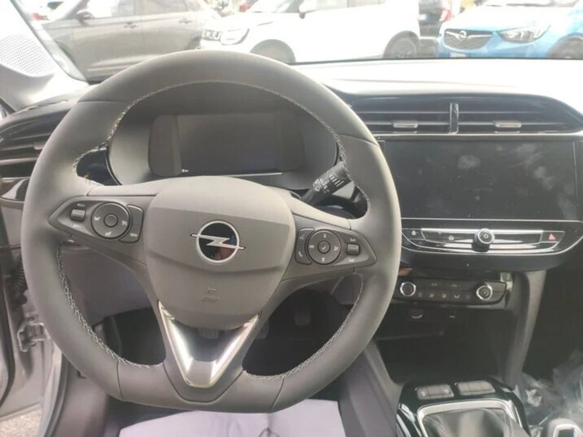 Opel Corsa 1.2 Edition (7)