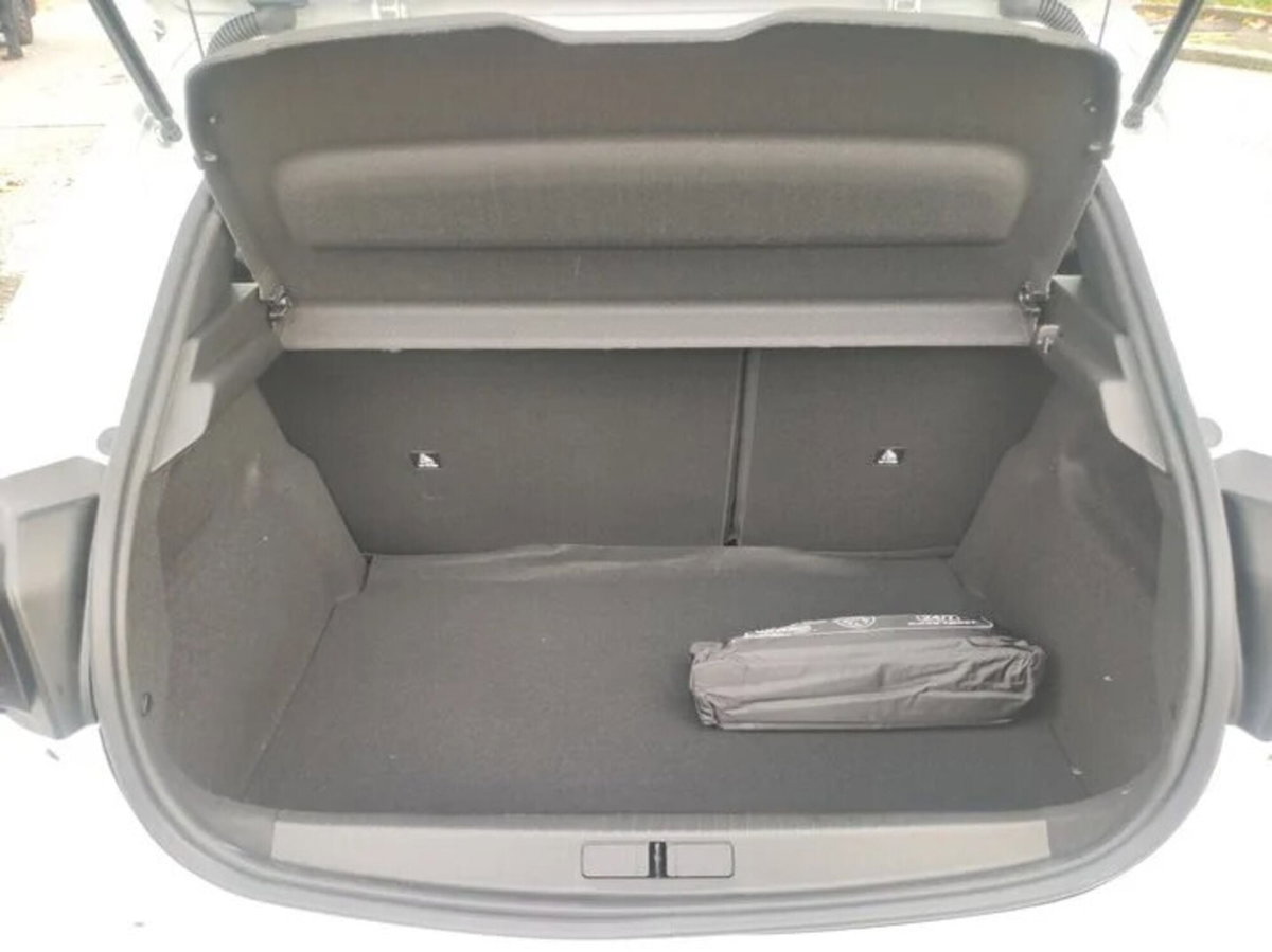 Peugeot 208 PureTech 75 Stop&Start 5 porte Active (11)