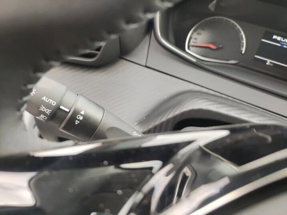 Peugeot 208 PureTech 75 Stop&Start 5 porte Active (7)