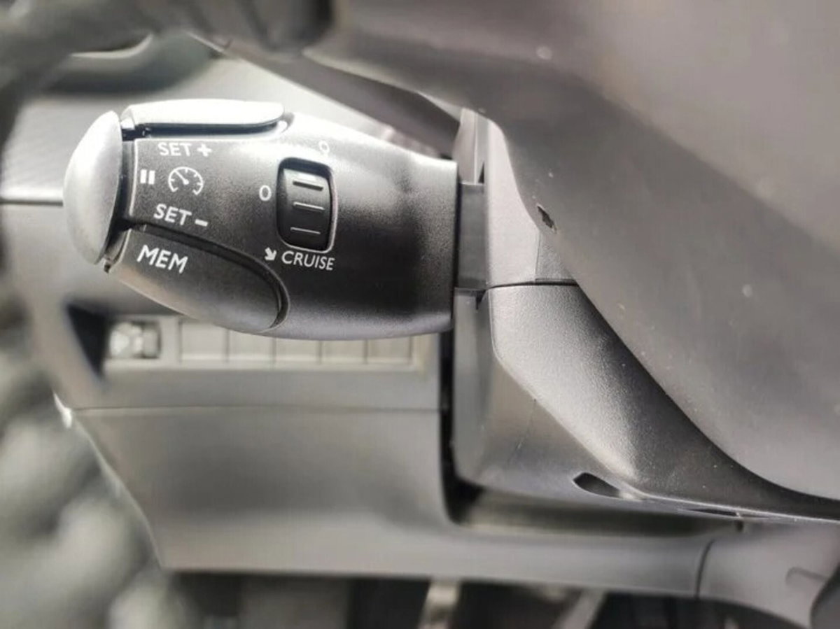 Peugeot 208 PureTech 75 Stop&Start 5 porte Active (8)