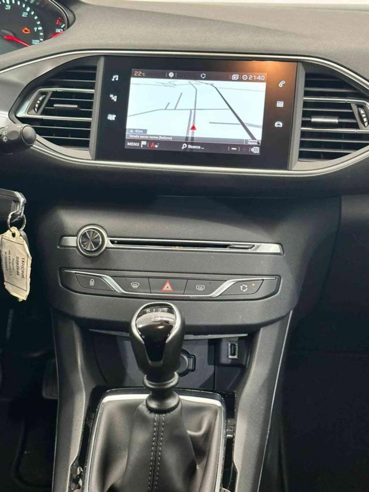 Peugeot 308 SW BlueHDi 100 S&S Business (8)