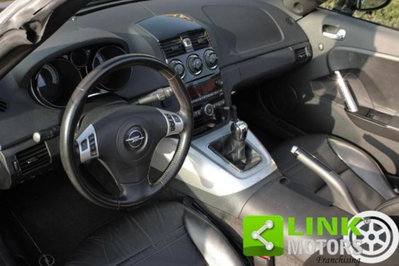 Opel GT 2.0 Turbo 16V (9)
