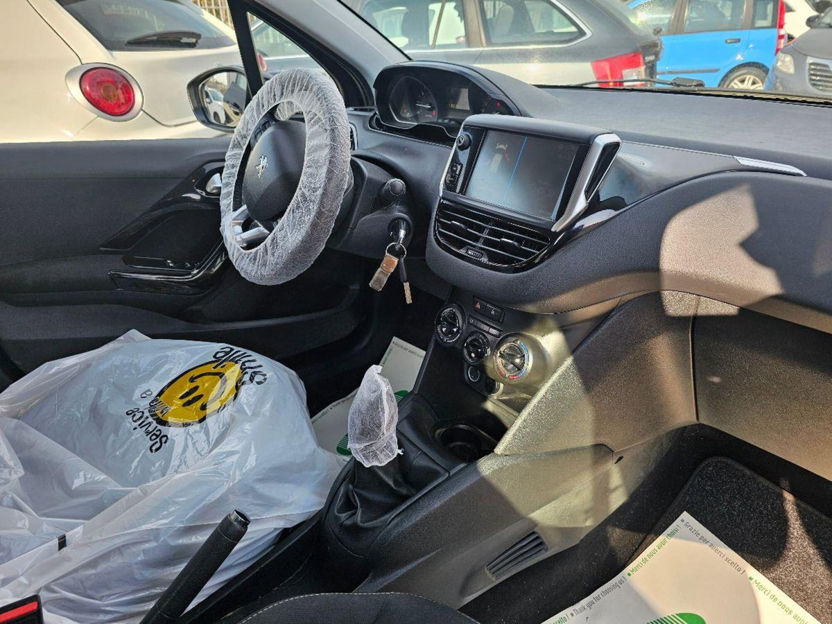 Peugeot 208 82 5 porte Allure (12)