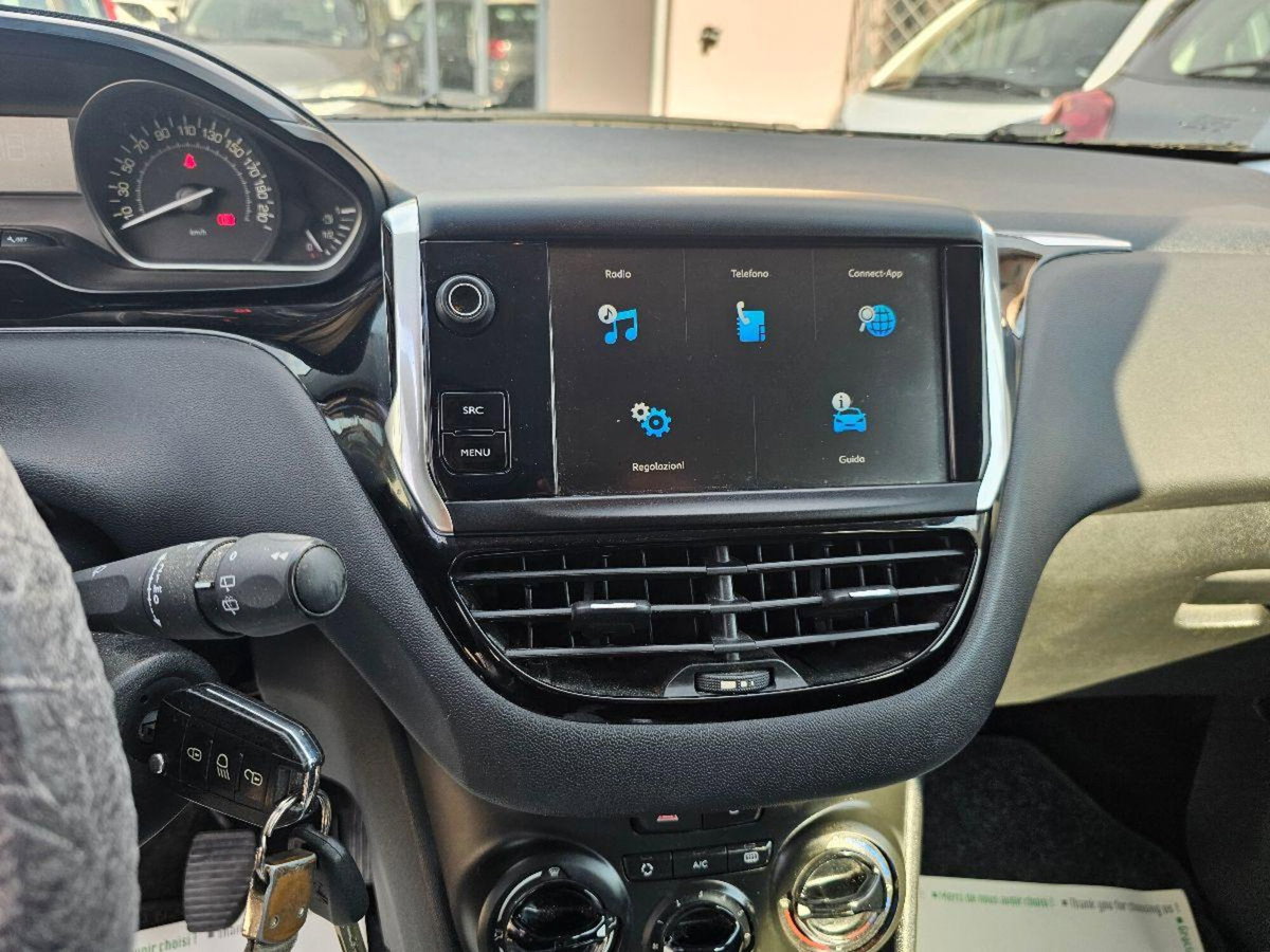 Peugeot 208 82 5 porte Allure (16)