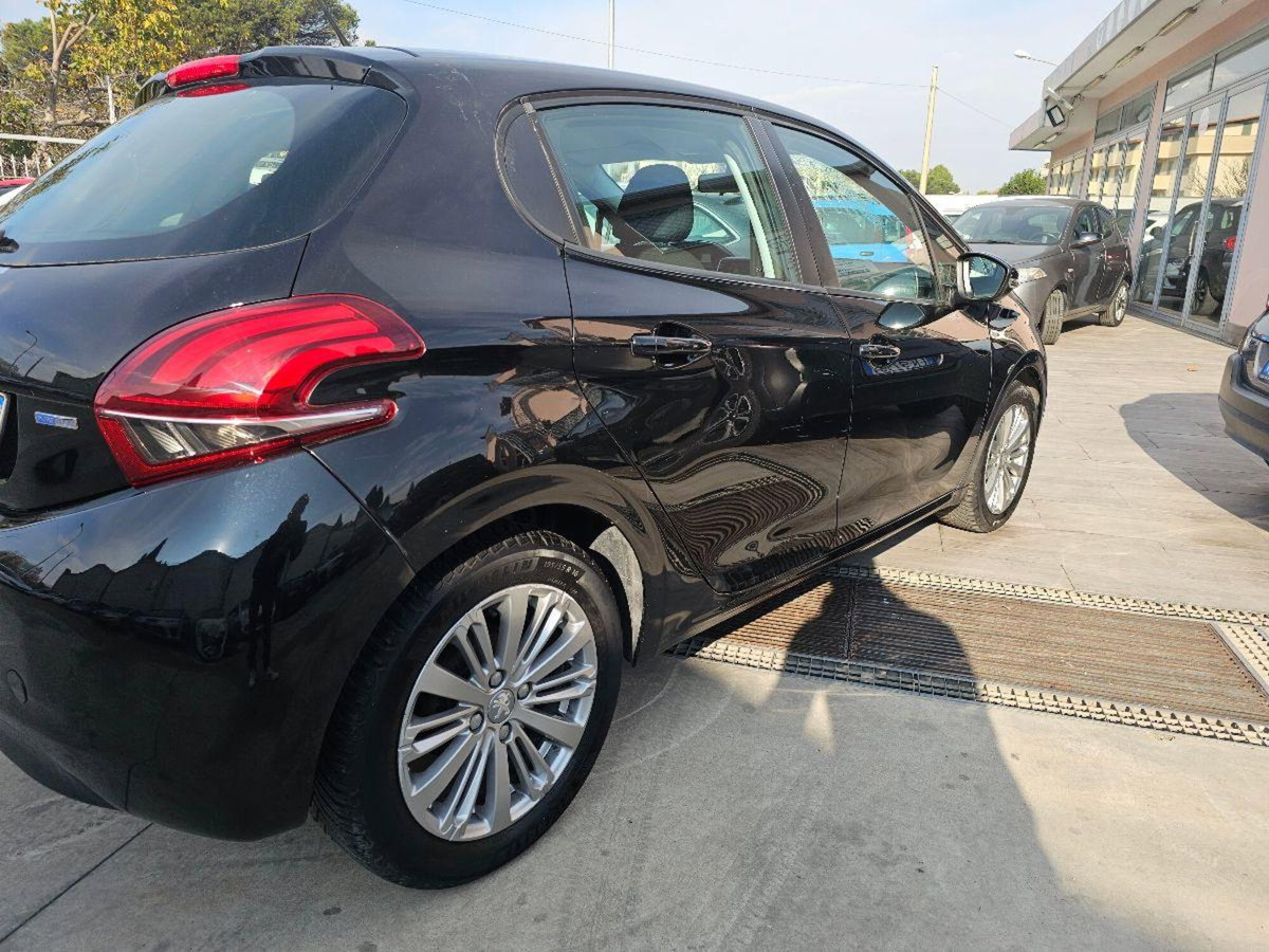 Peugeot 208 82 5 porte Allure (8)