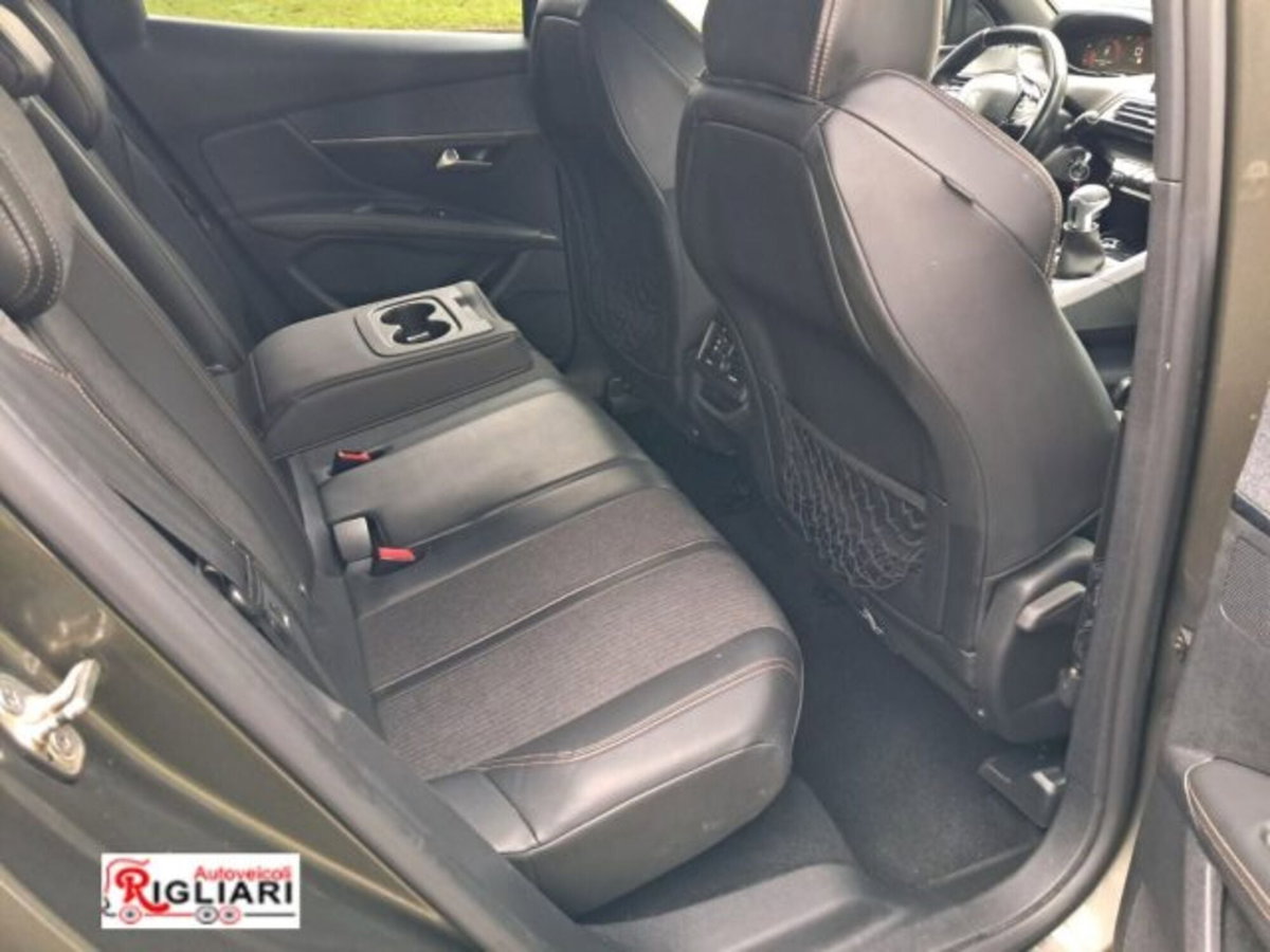 Peugeot 3008 BlueHDi 130 S&S EAT8 GT Line (6)