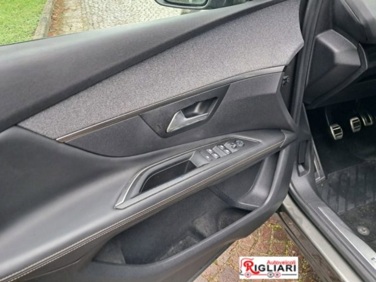 Peugeot 3008 BlueHDi 130 S&S EAT8 GT Line (9)