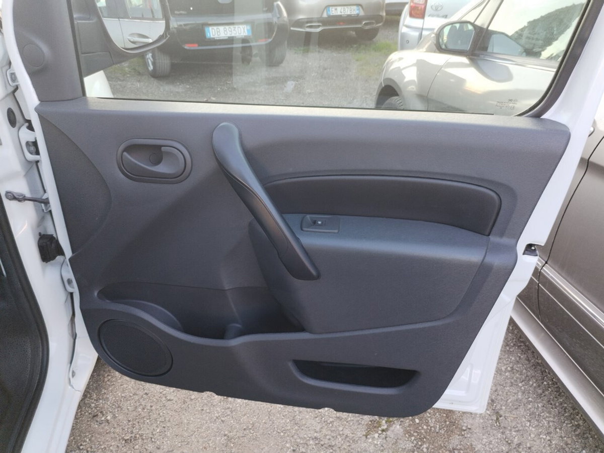 Renault Kangoo 1.5 dCi 110CV 5 porte Stop & Start Life (17)