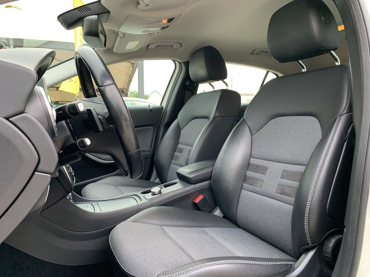 Mercedes-Benz GLA SUV 200 CDI Automatic 4Matic Executive (13)