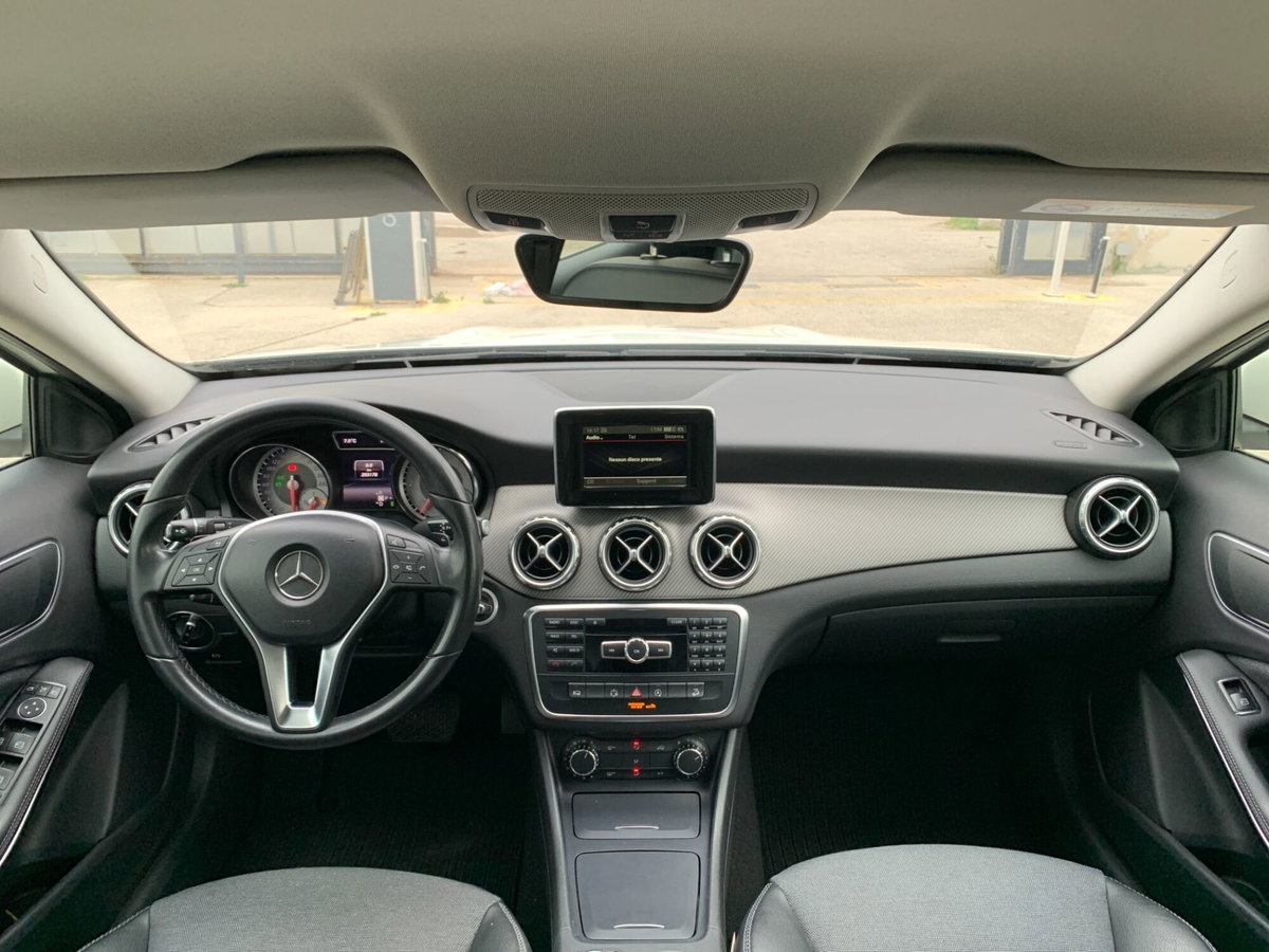 Mercedes-Benz GLA SUV 200 CDI Automatic 4Matic Executive (16)
