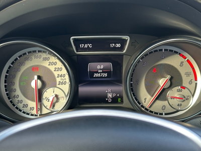Mercedes-Benz GLA SUV 200 CDI Automatic 4Matic Executive (17)