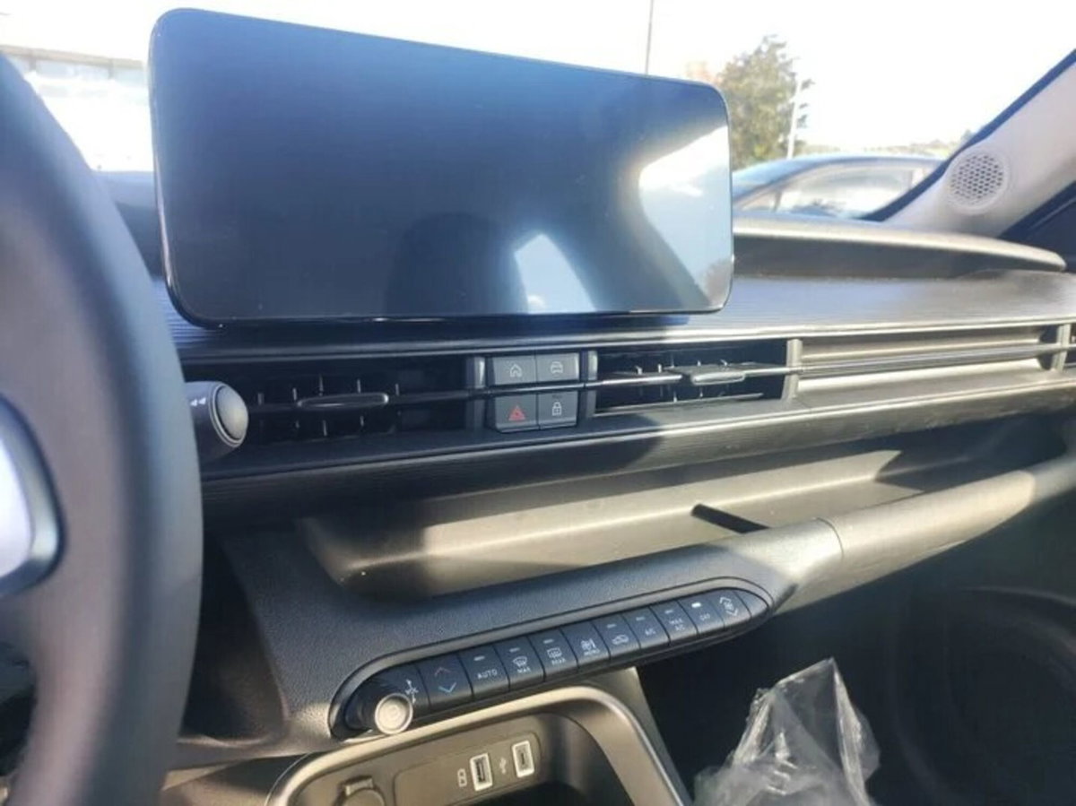 Jeep Avenger 1.2 turbo Altitude fwd 100cv (12)