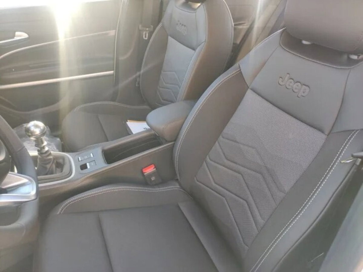 Jeep Avenger 1.2 turbo Altitude fwd 100cv (15)