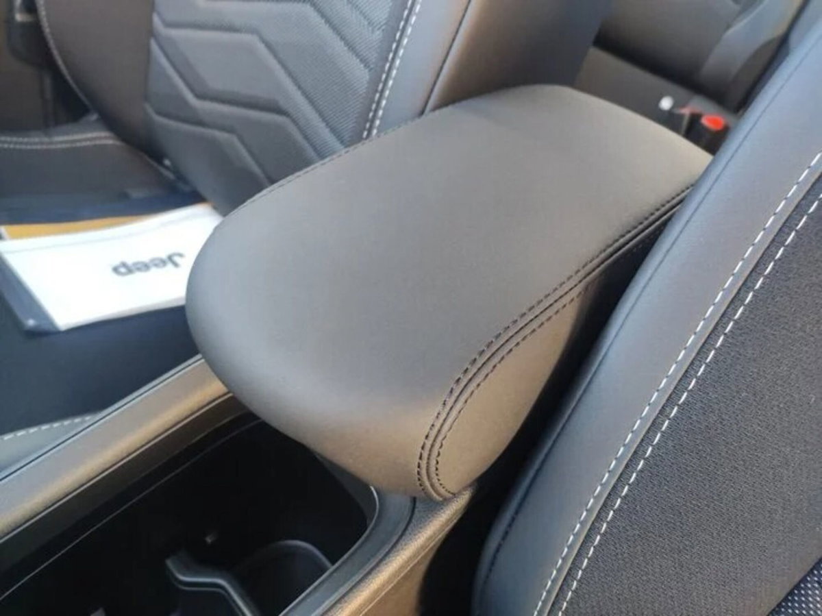 Jeep Avenger 1.2 turbo Altitude fwd 100cv (16)