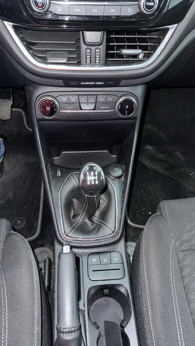 Ford Fiesta 1.1 75 CV 5 porte Titanium (7)