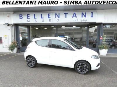 Lancia Ypsilon 1.0 FireFly 5 porte S&S Hybrid Ecochic Gold  usata