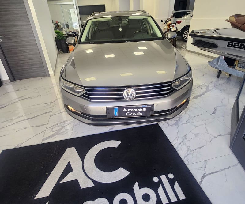 Volkswagen Passat 2.0 tdi scr R-Line 150cv dsg