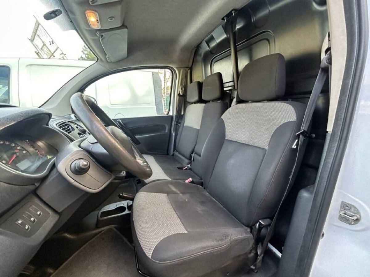 Renault Kangoo 1.5 dCi 90CV F.AP. 4p. Express Maxi Combi Ice (10)