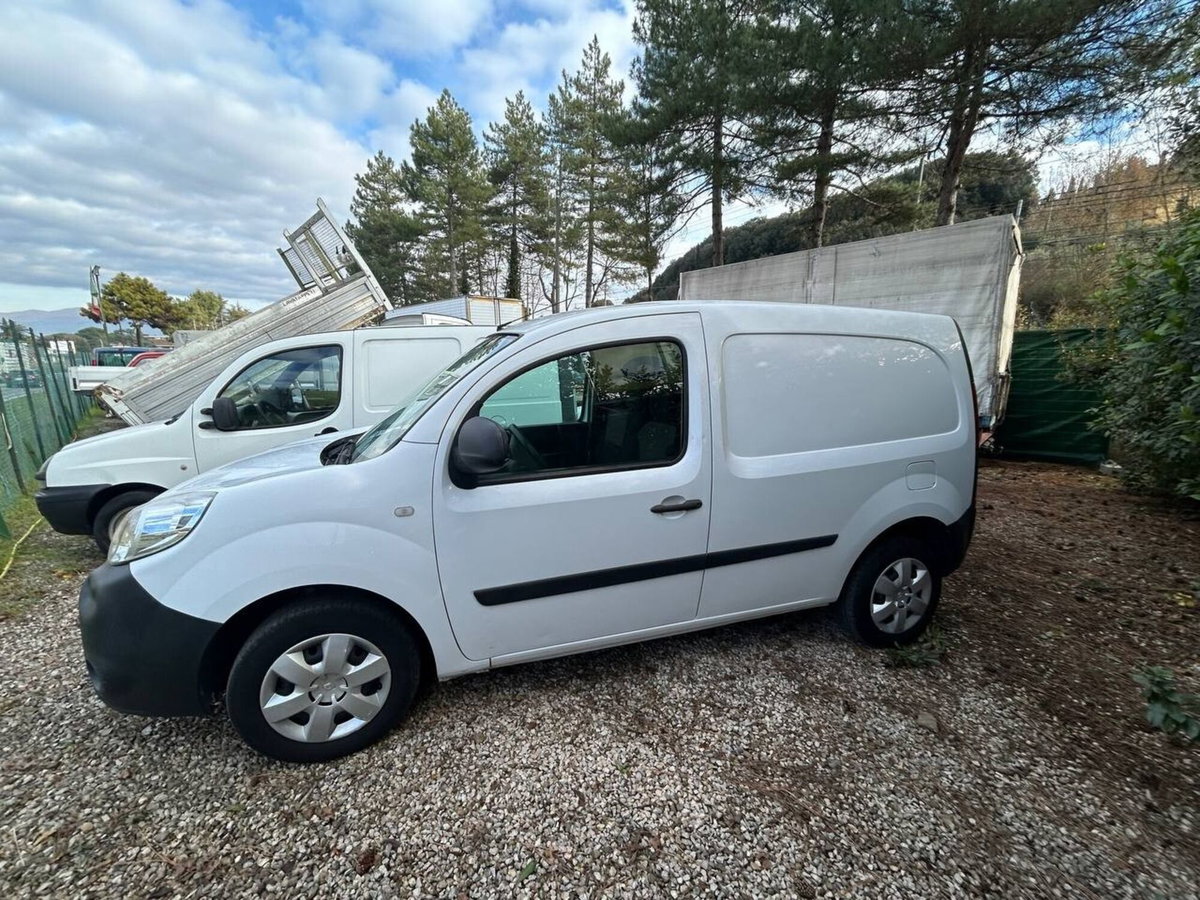 Renault Kangoo 1.5 dCi 90CV F.AP. 4p. Express Maxi Combi Ice (2)