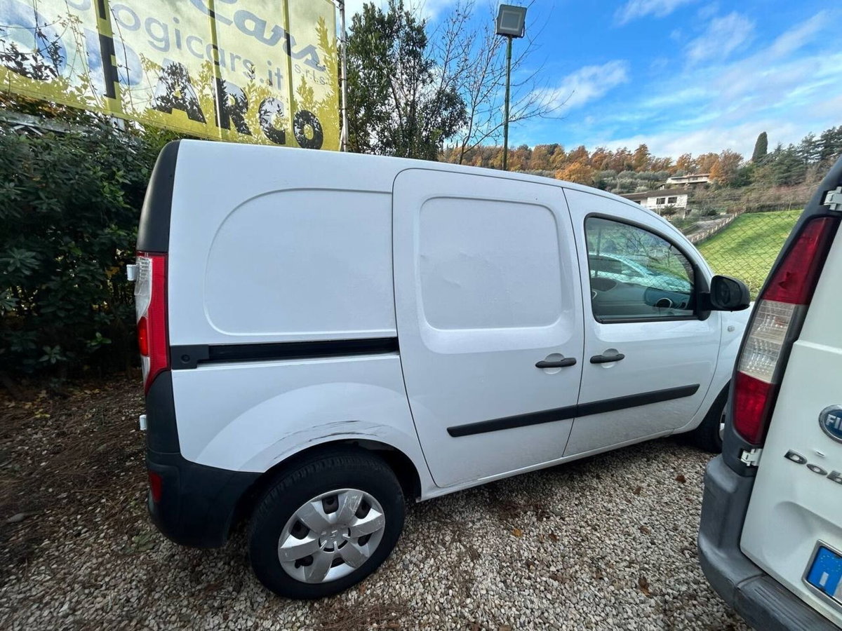Renault Kangoo 1.5 dCi 90CV F.AP. 4p. Express Maxi Combi Ice (4)