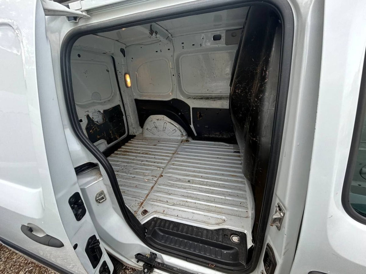 Renault Kangoo 1.5 dCi 90CV F.AP. 4p. Express Maxi Combi Ice (6)