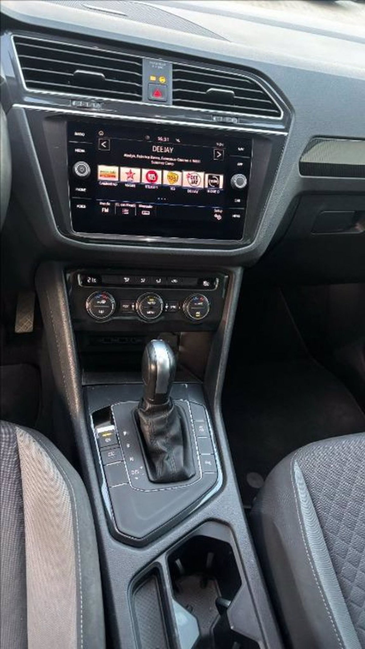 Volkswagen Tiguan 1.5 TSI 150 CV DSG Business ACT BlueMotion Technology (12)