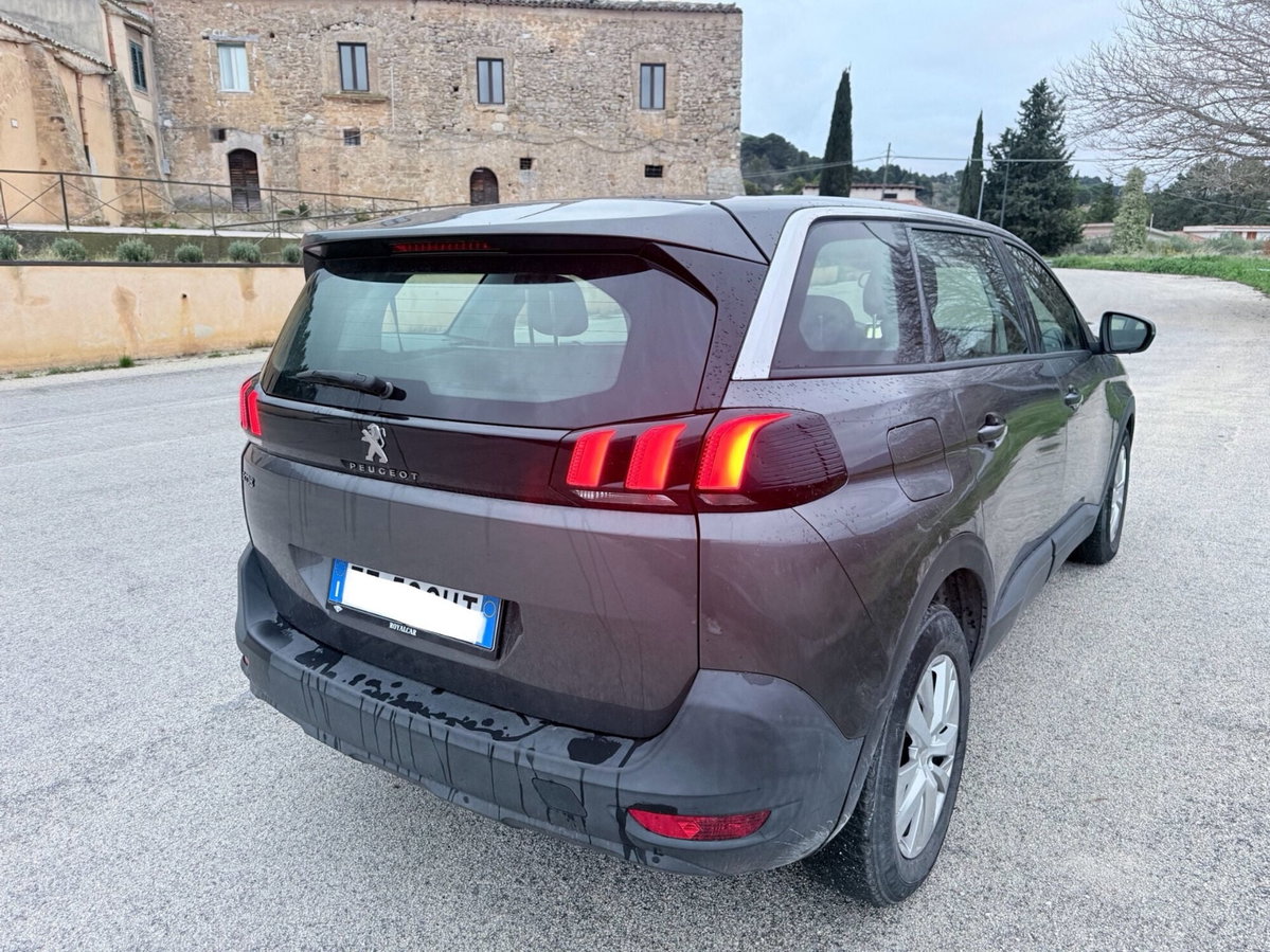Peugeot 5008 BlueHDi 130 S&S Crossway (10)