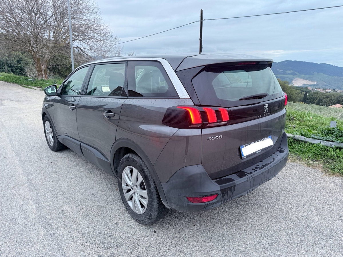 Peugeot 5008 BlueHDi 130 S&S Crossway (11)
