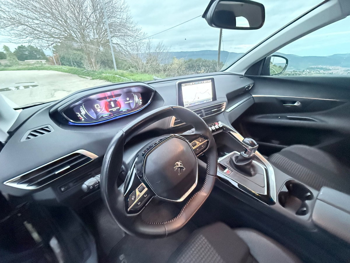 Peugeot 5008 BlueHDi 130 S&S Crossway (15)