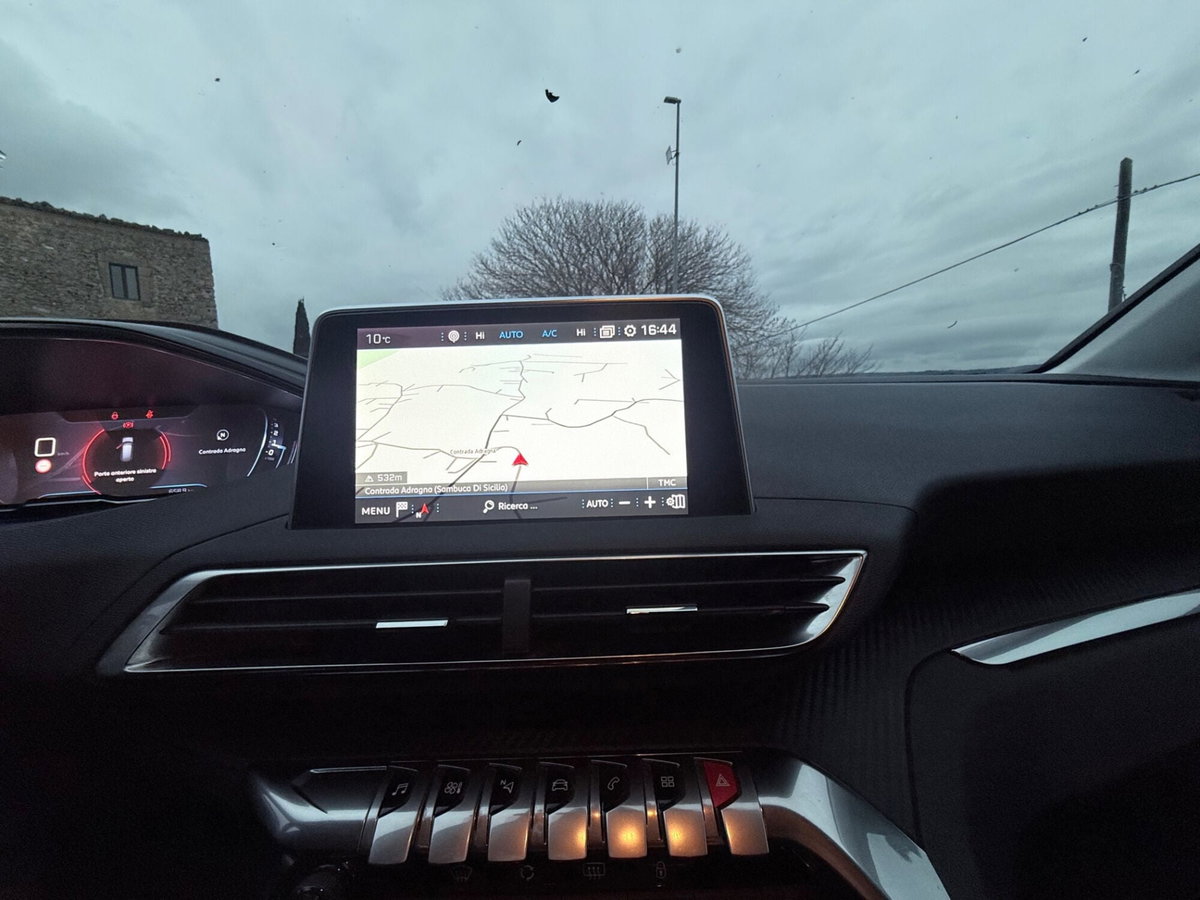 Peugeot 5008 BlueHDi 130 S&S Crossway (17)