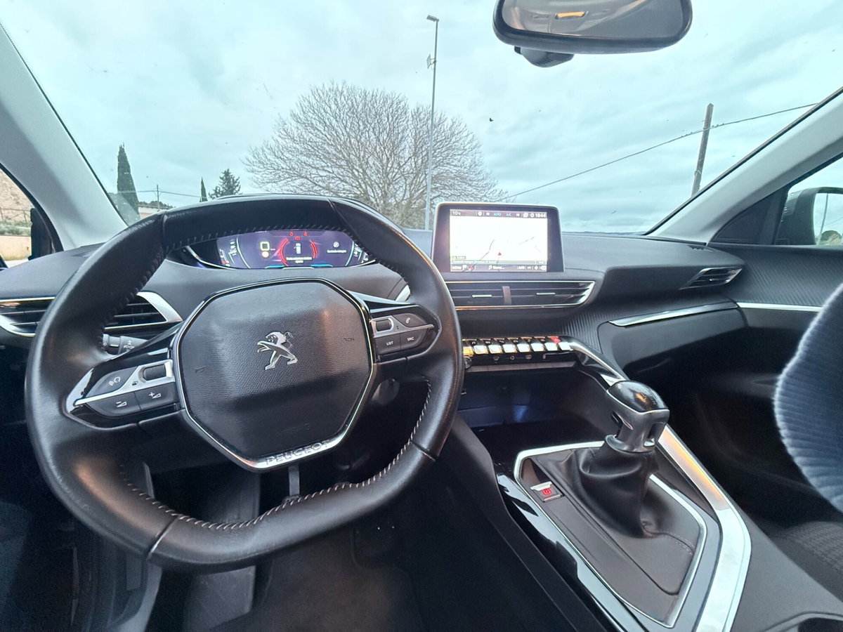Peugeot 5008 BlueHDi 130 S&S Crossway (18)