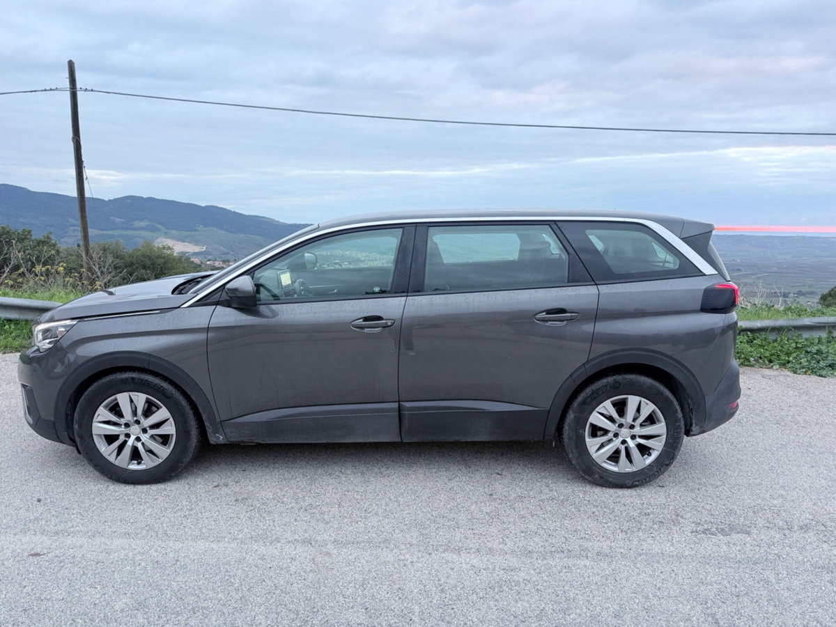 Peugeot 5008 BlueHDi 130 S&S Crossway (3)