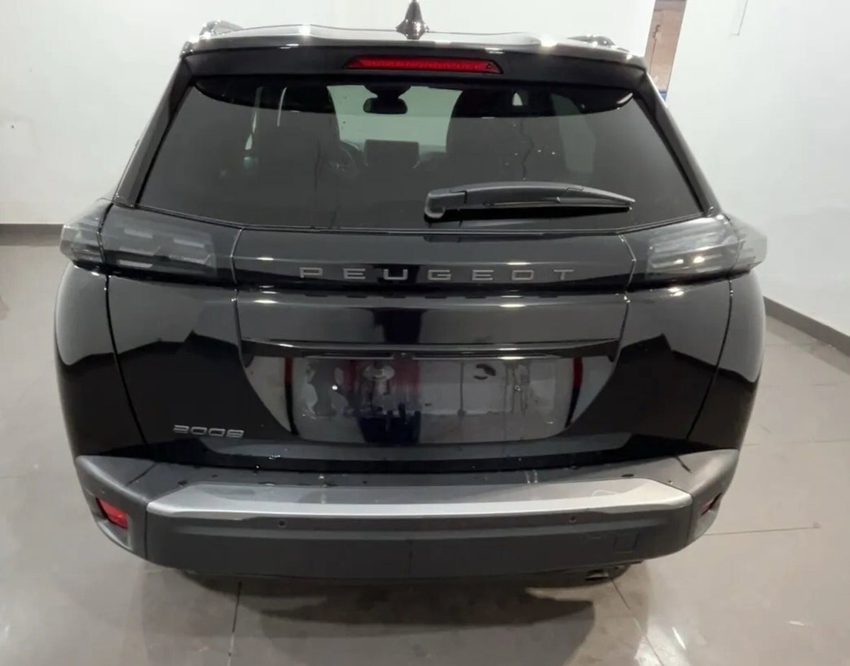 Peugeot 2008 PureTech 130 S&S EAT8 Allure Pack (4)