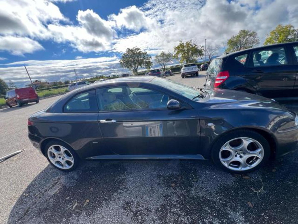 Alfa Romeo GT 1.8 16V TS Distinctive (3)