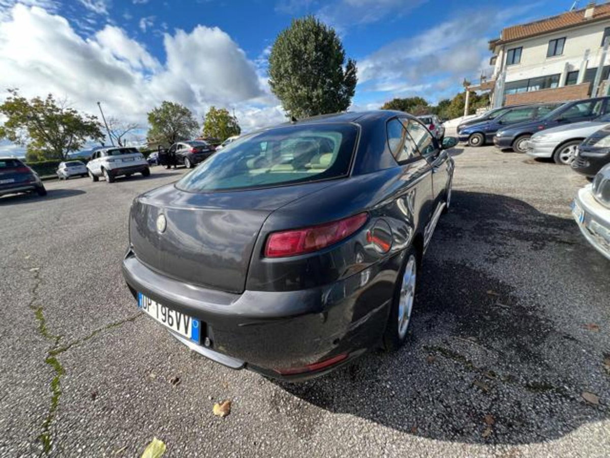 Alfa Romeo GT 1.8 16V TS Distinctive (4)