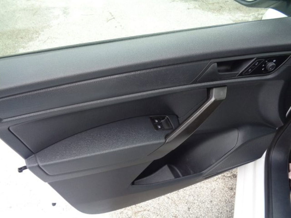 Volkswagen Veicoli Commerciali Caddy 1.4 TGI Kombi Business (9)