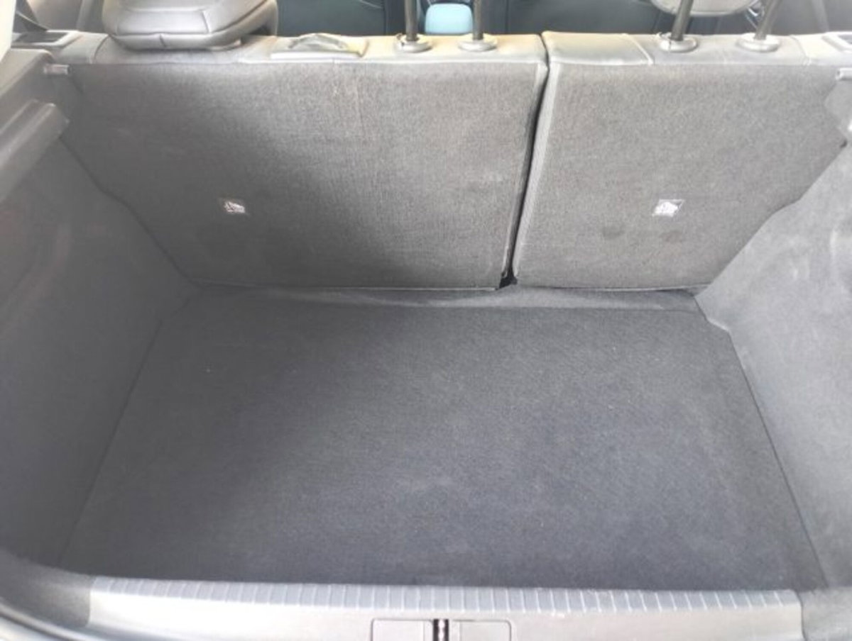Opel Corsa 1.2 Edition (6)