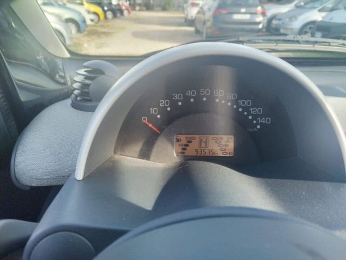 smart Fortwo 800 40 kW coupé pure cdi (10)