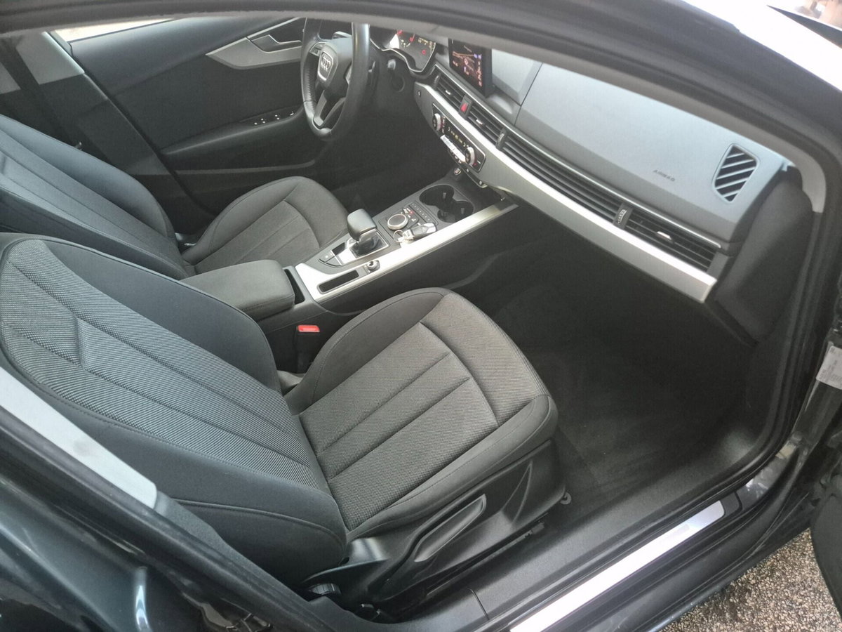Audi A4 Avant 2.0 TDI 150 CV ultra S tronic Sport (12)