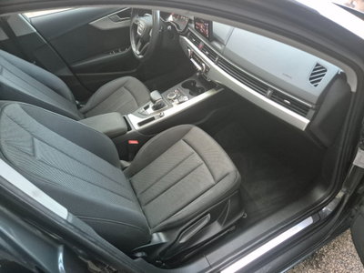 Audi A4 Avant 2.0 TDI 150 CV ultra S tronic Sport (12)