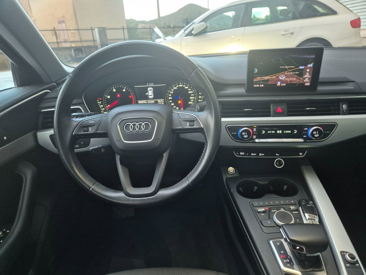 Audi A4 Avant 2.0 TDI 150 CV ultra S tronic Sport (14)