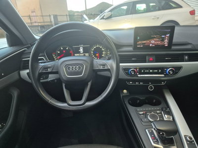 Audi A4 Avant 2.0 TDI 150 CV ultra S tronic Sport (14)