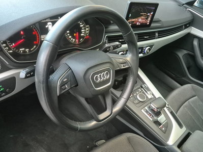 Audi A4 Avant 2.0 TDI 150 CV ultra S tronic Sport (15)