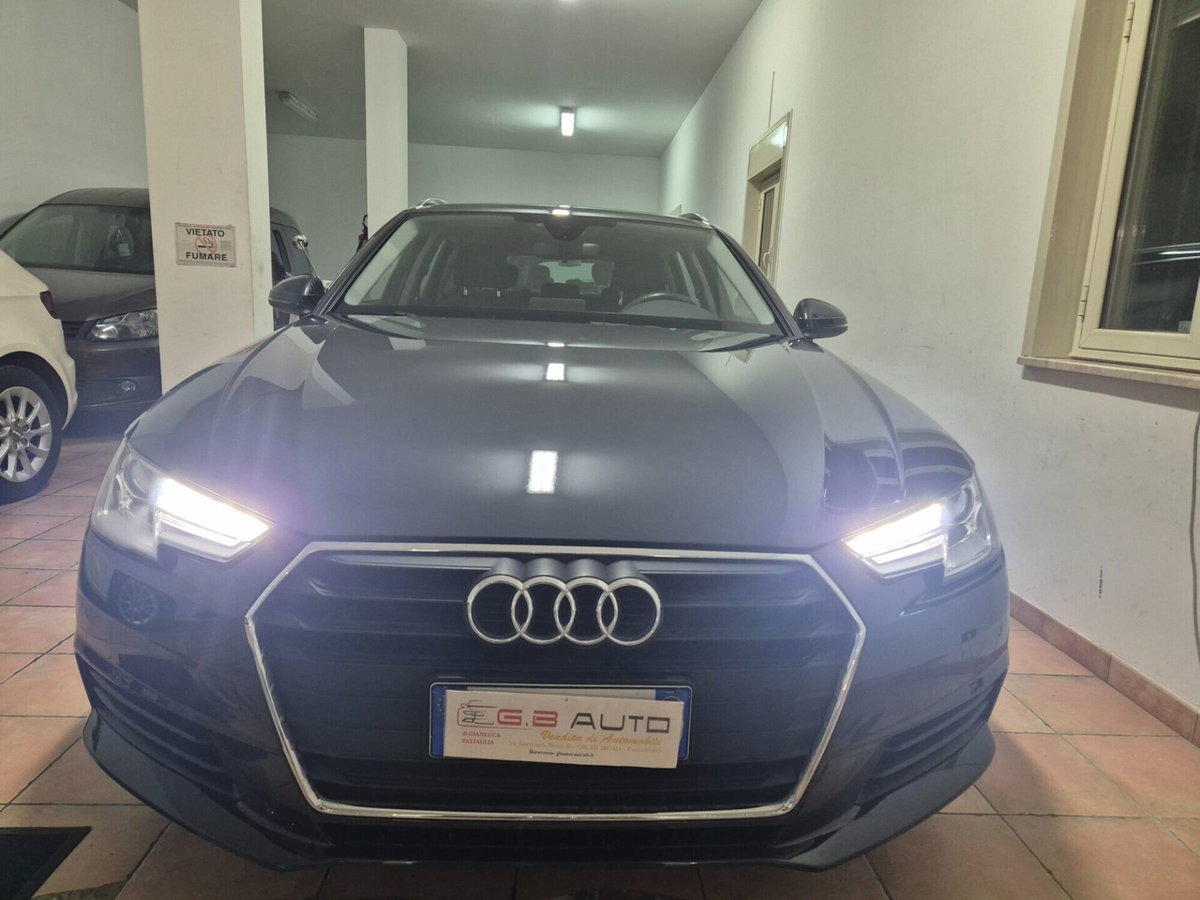 Audi A4 Avant 2.0 TDI 150 CV ultra S tronic Sport (9)