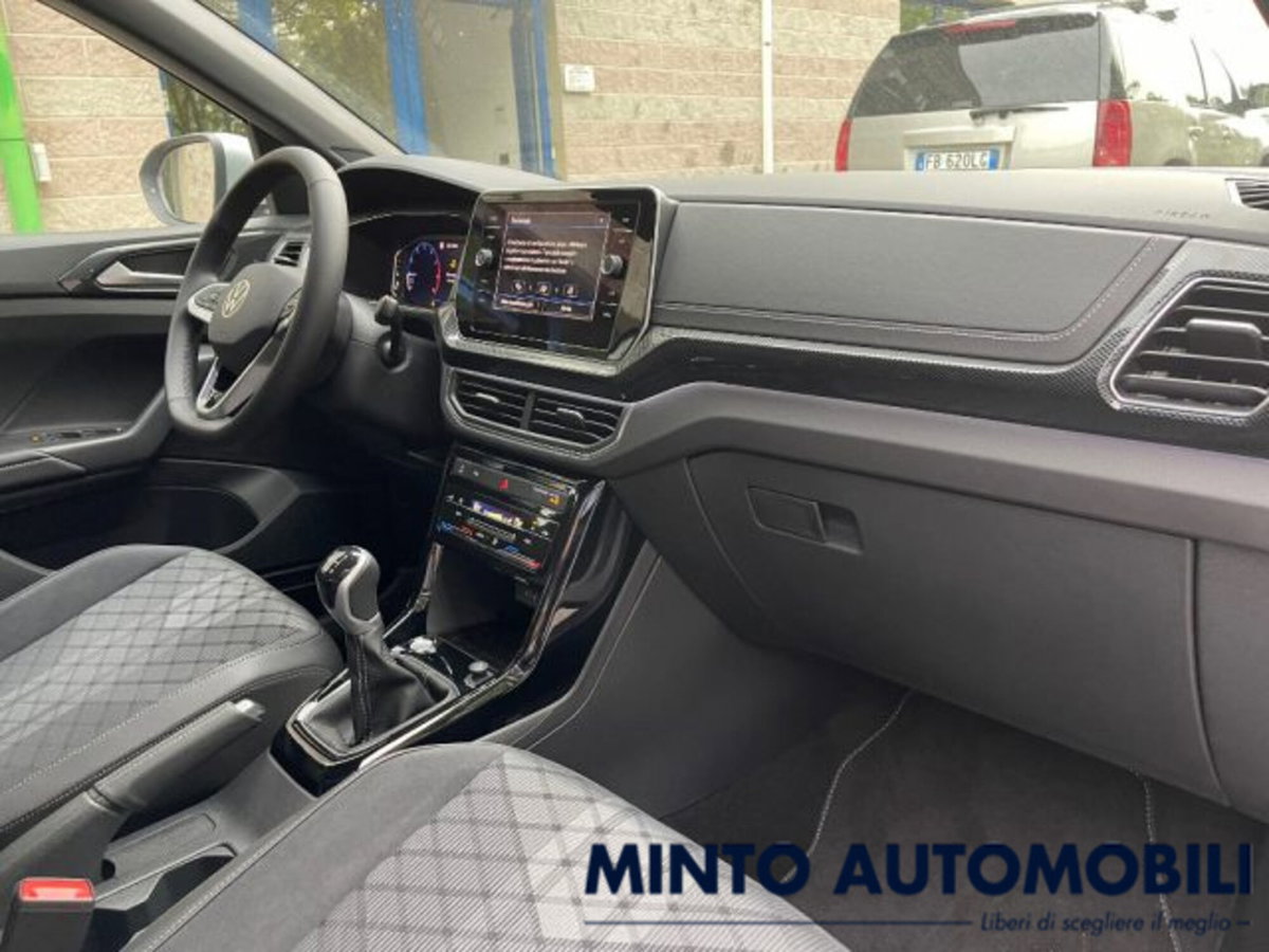 Volkswagen T-Cross 1.0 tsi R-Line 115cv (12)