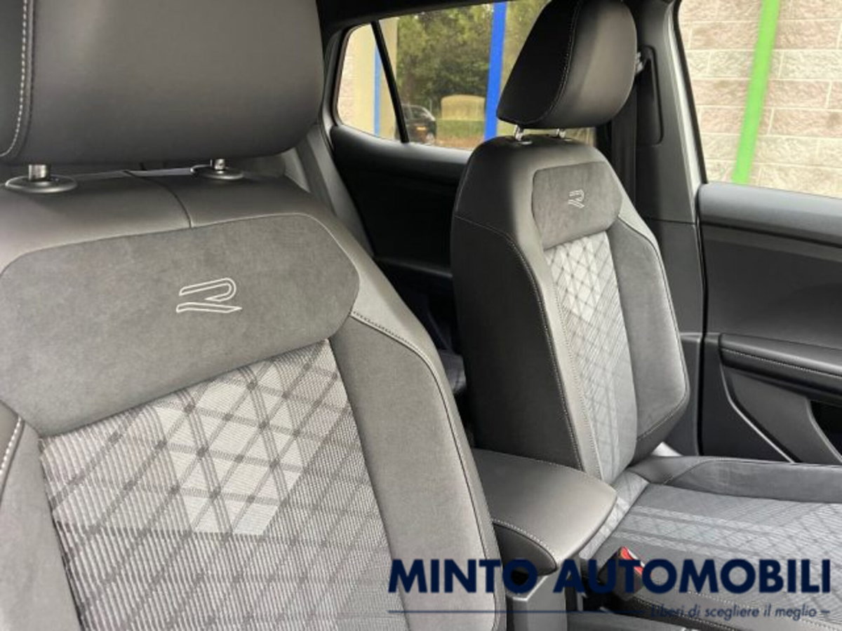Volkswagen T-Cross 1.0 tsi R-Line 115cv (16)
