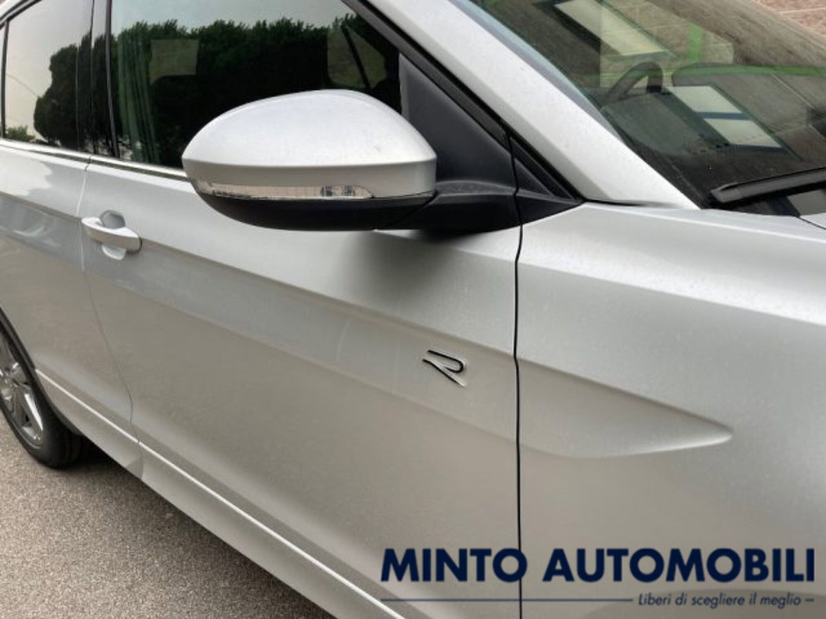 Volkswagen T-Cross 1.0 tsi R-Line 115cv (4)